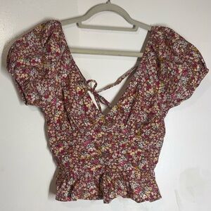 Sim & Sam Floral Daisy Short Puff Sleeve Crop